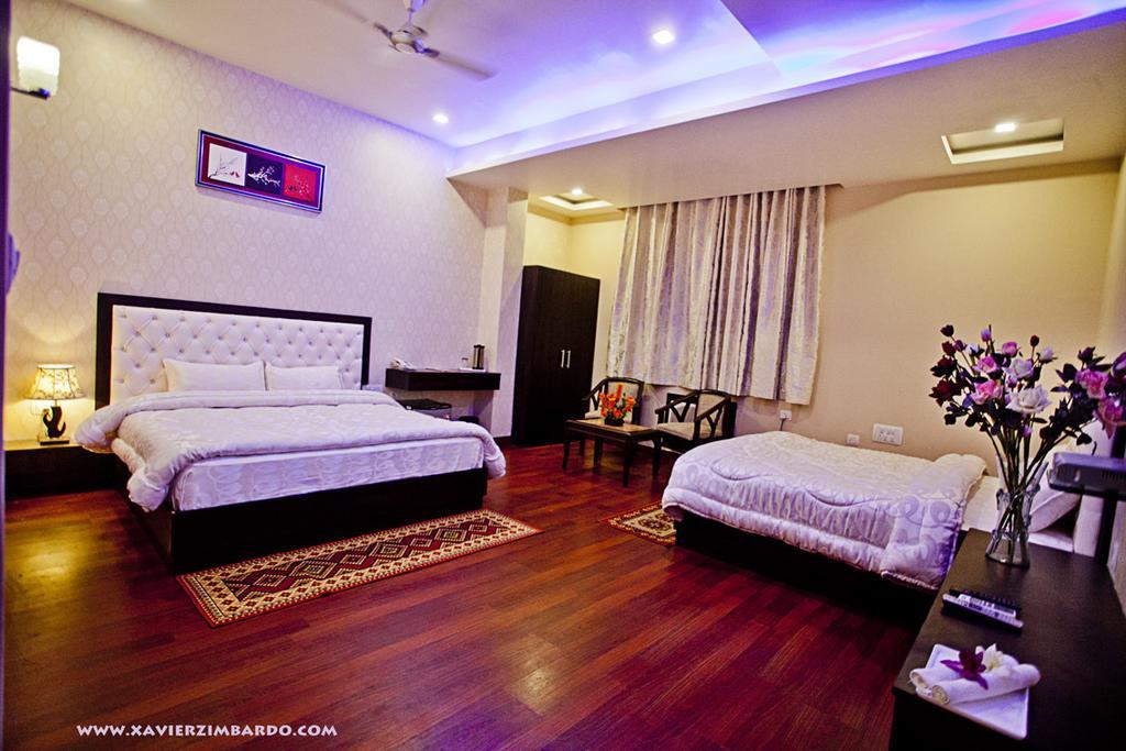 Hotel Krishna International Vrindāvan Oda fotoğraf