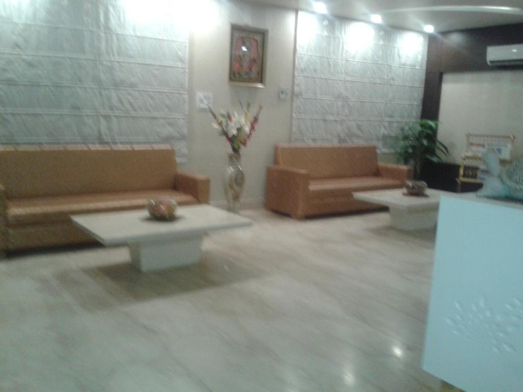 Hotel Krishna International Vrindāvan Dış mekan fotoğraf