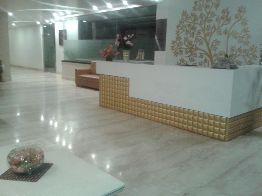 Hotel Krishna International Vrindāvan Dış mekan fotoğraf