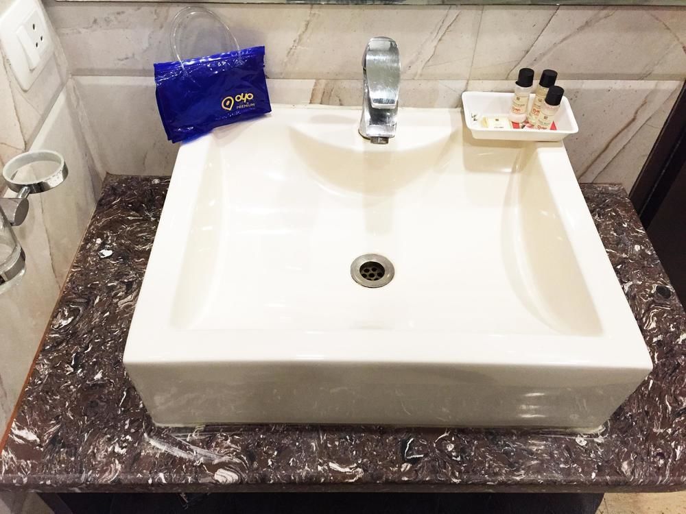 Hotel Krishna International Vrindāvan Dış mekan fotoğraf